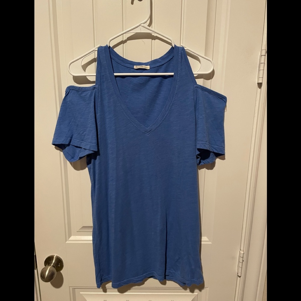 Open shoulder blue v neck t shirt